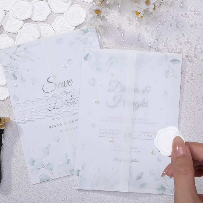 UNIQOOO 30 Pack Pre-Folded Vellum Jackets for 5x7 Invitations, Elegant Blank DIY Vellum Paper, 115GSM Semi-Transparent Cover Jacket for Wedding Envelopes