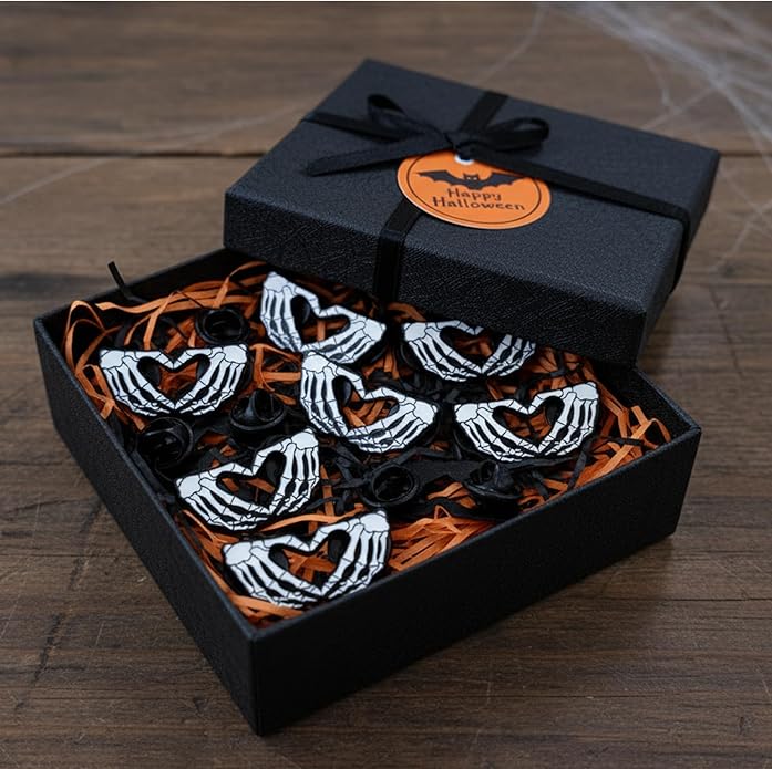 Cunno Halloween Skeleton Enamel Pins Halloween Gesture Heart Hand Pin Skeleton Gesture Brooch Birthday Gift for Women