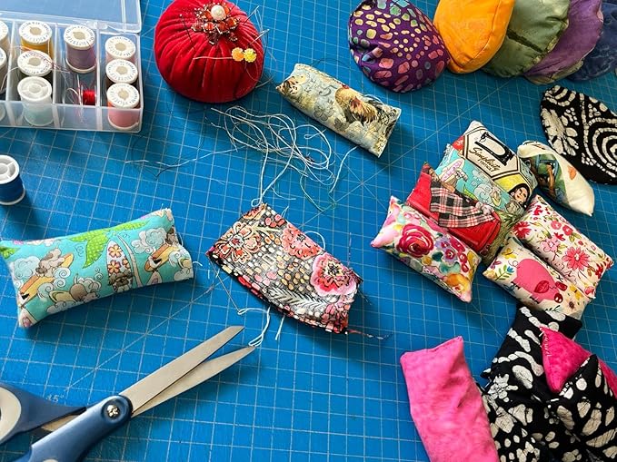 Nakpunar Emery Pincushion - Keep Your Needles Clean and Sharp - Filled with Abrasive Emery Mineral (2"x3", Daisies on Red Polka Dots)