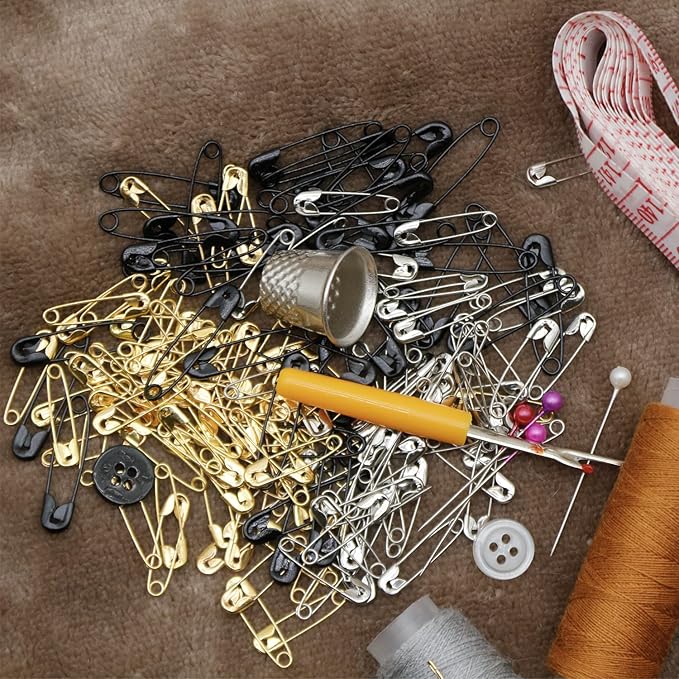 500PCS Safety Pins, 0.75Inch/19mm Small Safety pins, Rust Resistant Nickel Plated Steel Set for Crafting, Sewing, Rimming Fastening Clip Button for Garment Hang Tag (Gold)