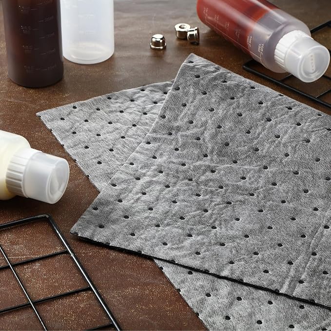 Hoolerry 100 Pcs Oil Absorbent Pads Weight Dimpled Pad Garage Accessories Water Absorbent Mat Oil Spill Mat for Absorbing Protecting Home Garage Basement (13.5 x 17.5 Inch,Gray)